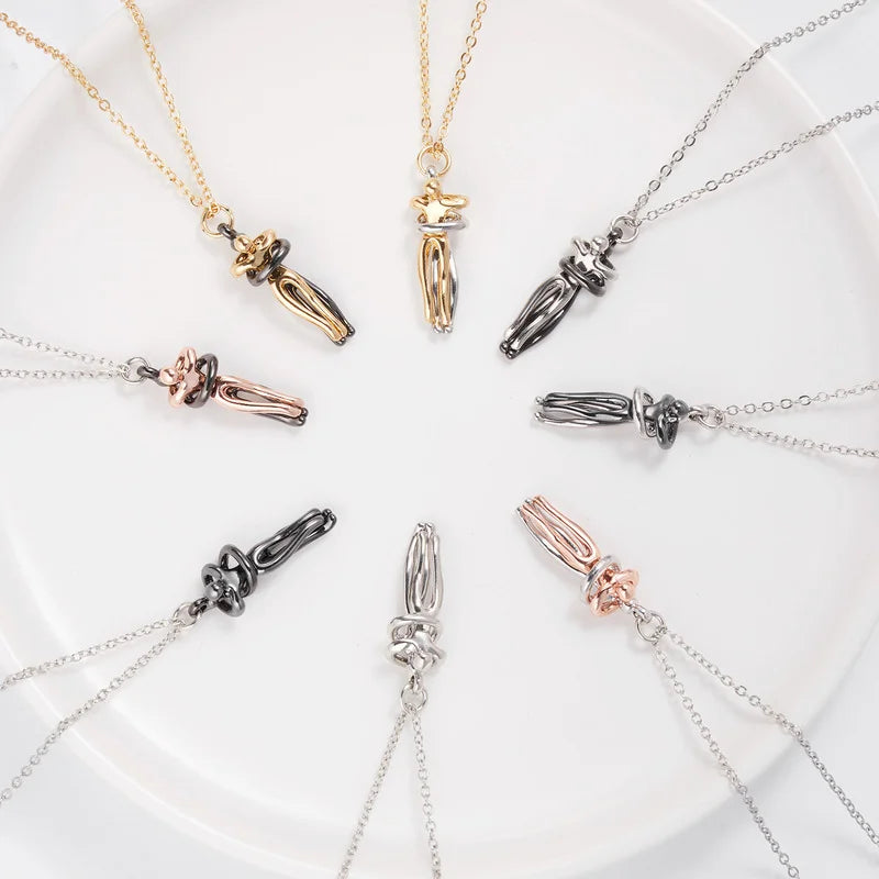 Étreinte Éternelle” – Symbole d’Amour & de Connexion